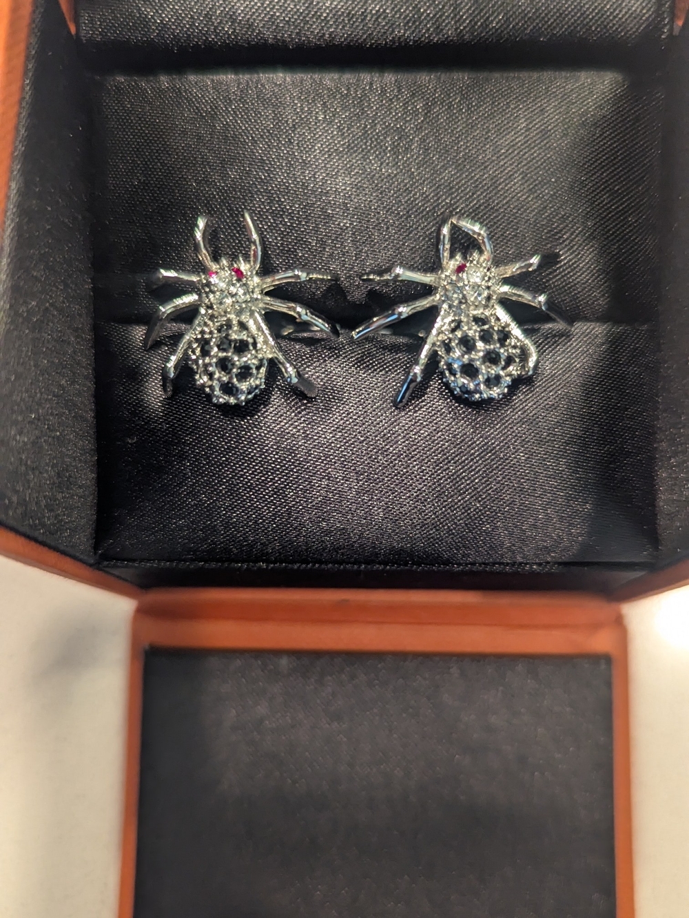 Simon Carter Spider cufflinks
